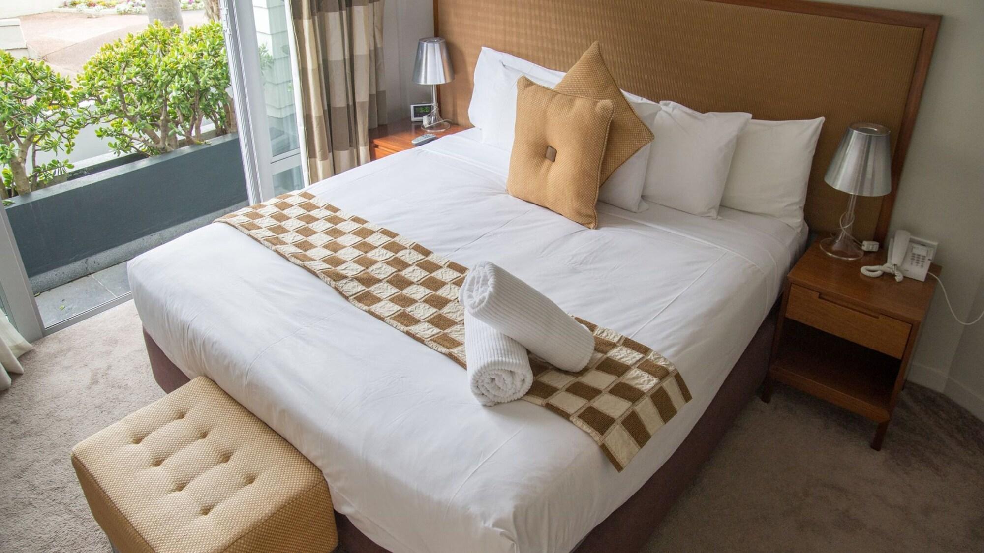 The Waterfront Suites - Heritage Collection Пейхия Экстерьер фото
